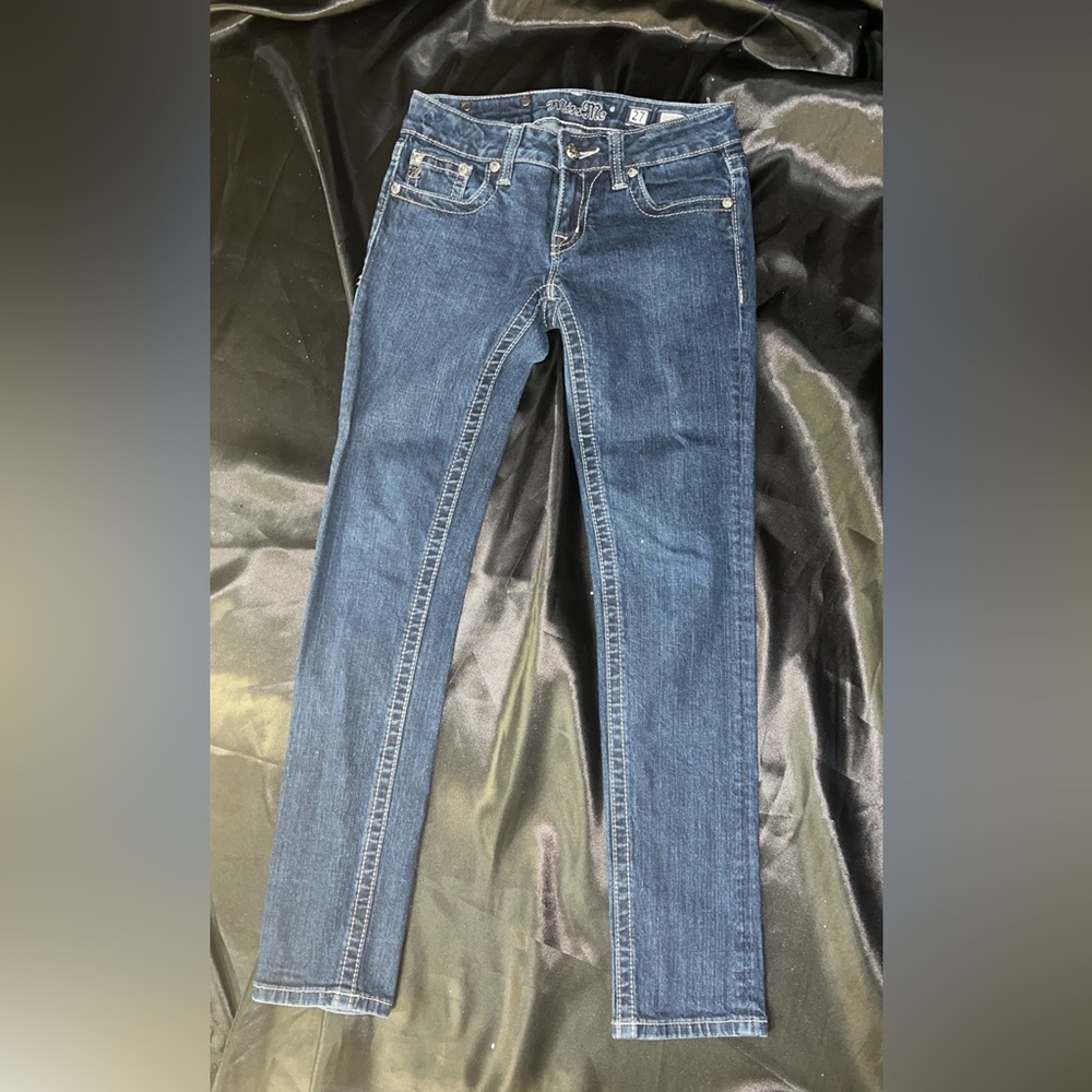 Destroyed Miss Me size 27 skinny Jeans